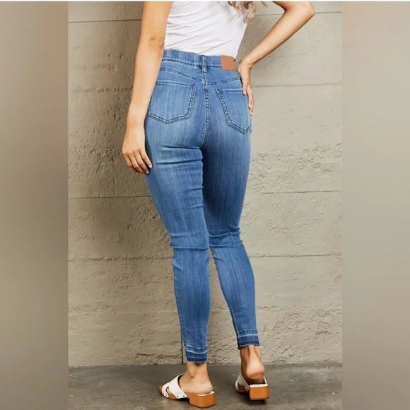 NWT Judy Blue High Waisted Pull On Skinny Jeans size 1 - Picture 3 of 10